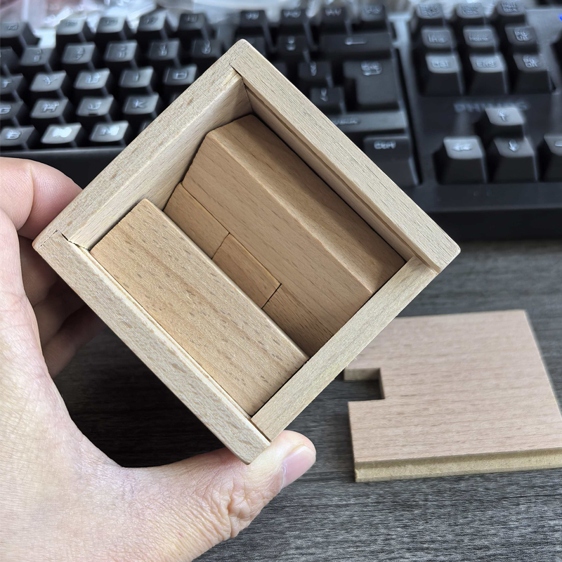 Magic IQ Schuine plaatsing van - Woodworking Game recensie en prijs
